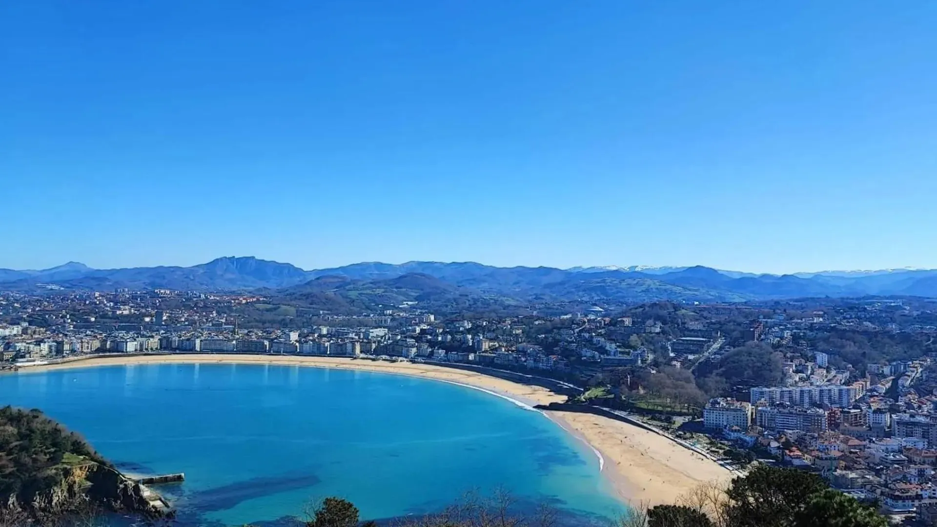 Modern Apartment In Donostia 75 M² With Jacuzzi San Sebastian Spain