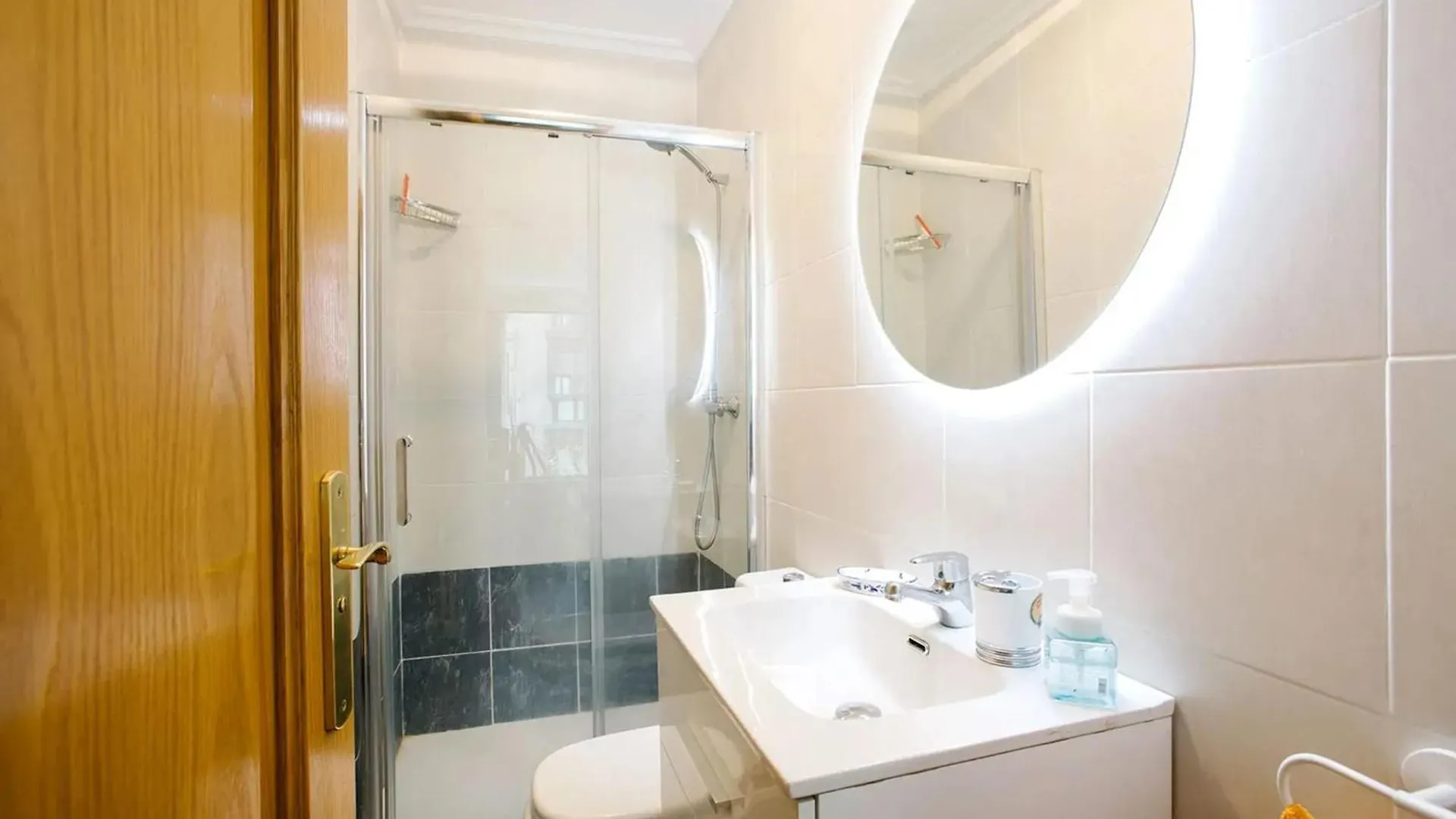 Modern Apartment In Donostia 75 M² With Jacuzzi San Sebastian 0*,