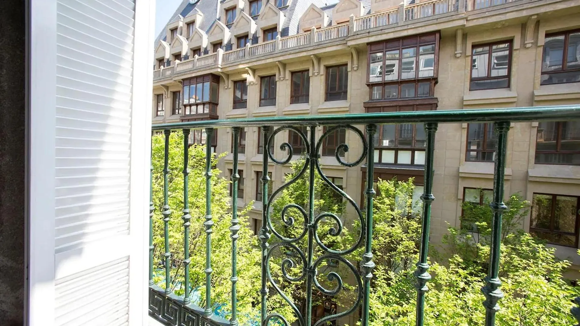 Modern Apartment In Donostia 75 M² With Jacuzzi San Sebastian